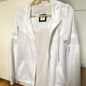 women’s white windbreaker